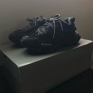 Balenciaga Track sz 42